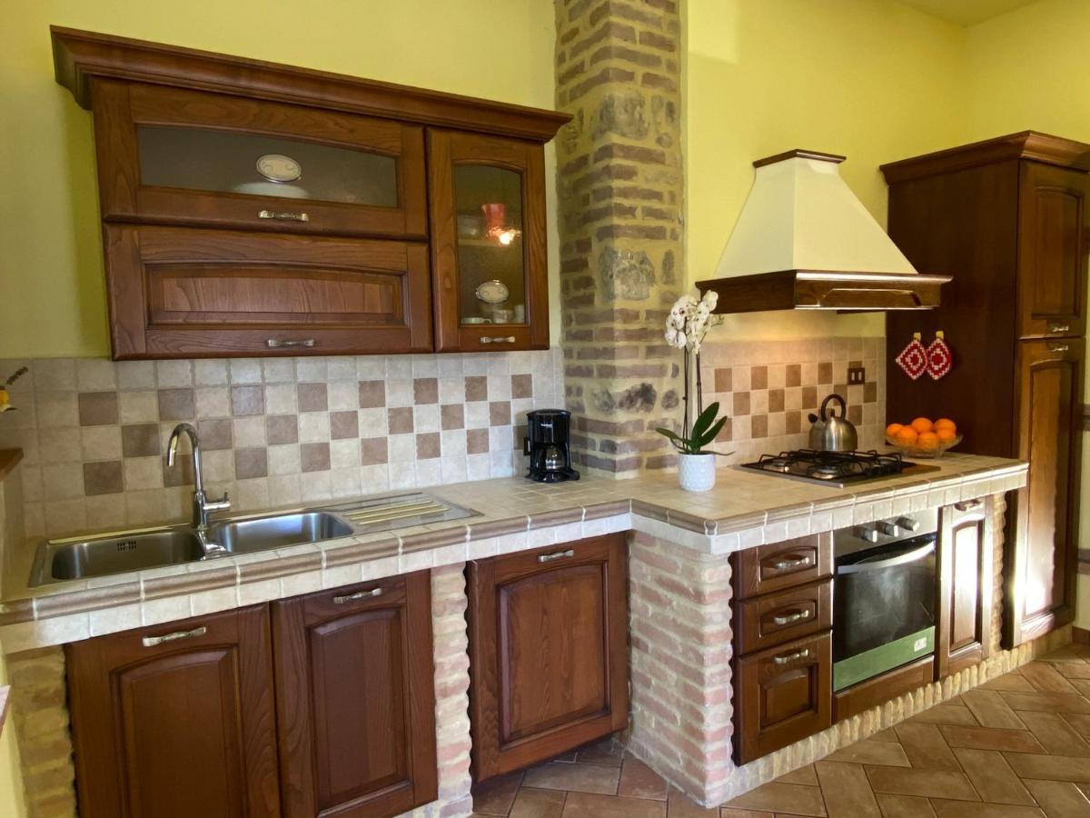 Agriturismo L'Antica Quercia ポマランチェ エクステリア 写真